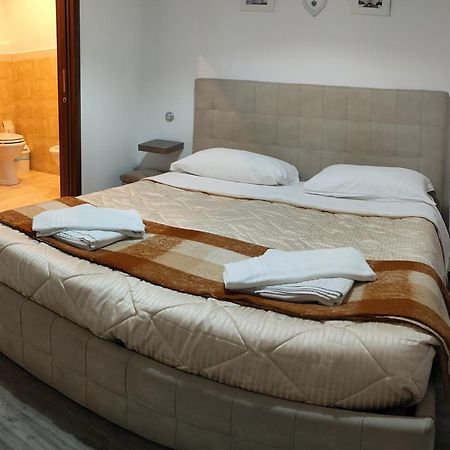 Vatican Rooms Metro Ottaviano 罗马 外观 照片
